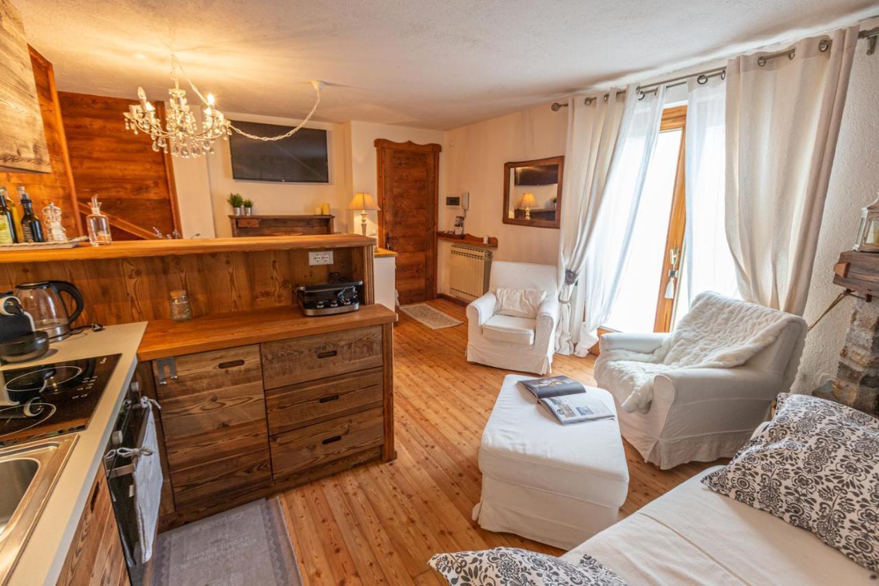 L'Atelier Du Temps - Le Petit Refuge Appartement Cogne Exteriör bild